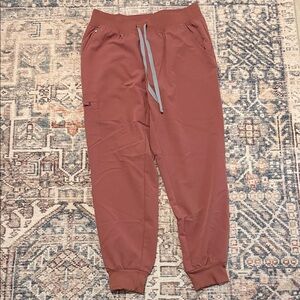 Figs Women's Rust Jogger Pants